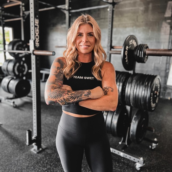 Meet your Posher, Amanda - Picture 7 of 7